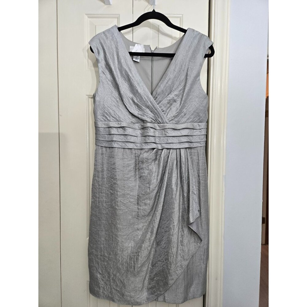 Silver London Style Sleeveless Draped Cocktail Dress Size 14 Rayon/Nylon